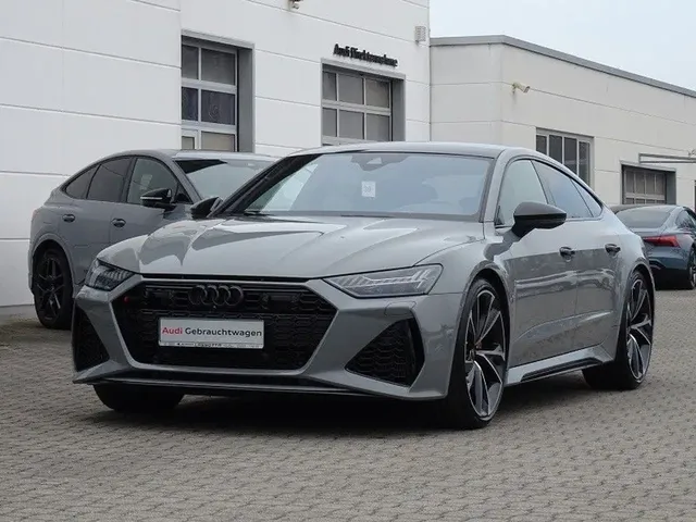 Audi RS7 Sportback 4.0 TFSI quattro / B & O — миниатюра 1