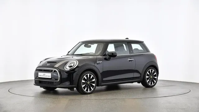 MINI Cooper SE MINI Yours Trim — миниатюра 1