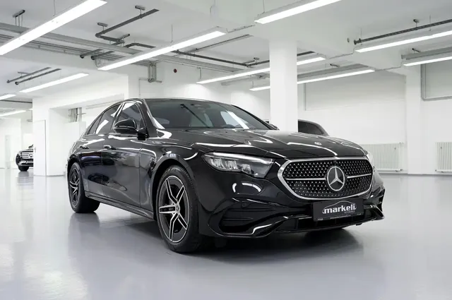 Mercedes-Benz E 200 E 200 ! AMG LINE + NIGHT PAKET / BURMESTER 4D ! — миниатюра 1