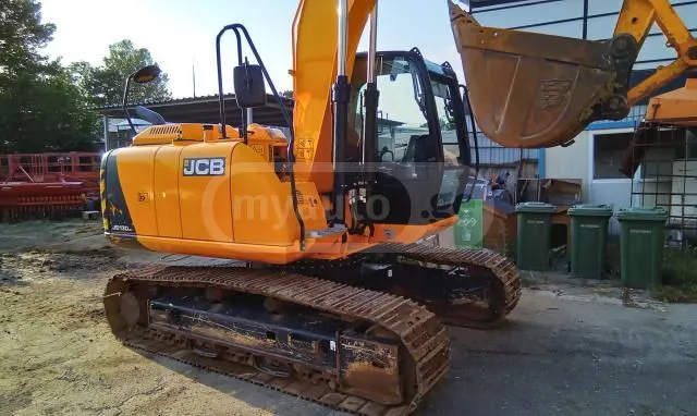JCB JS130 — миниатюра 1