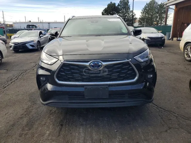 Toyota Limited — миниатюра 1