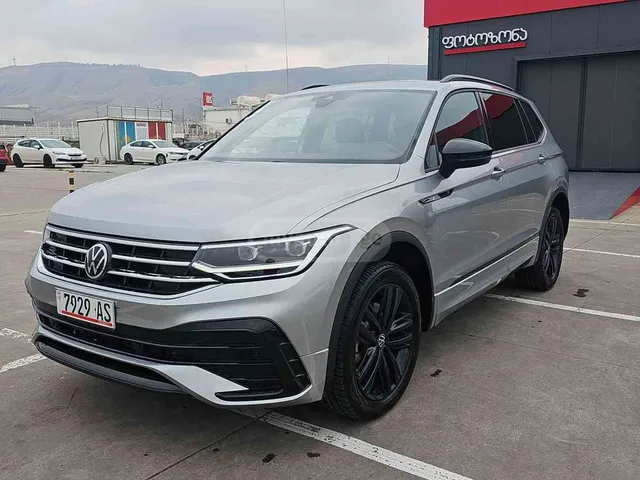Volkswagen Volkswagen Tiguan — миниатюра 1