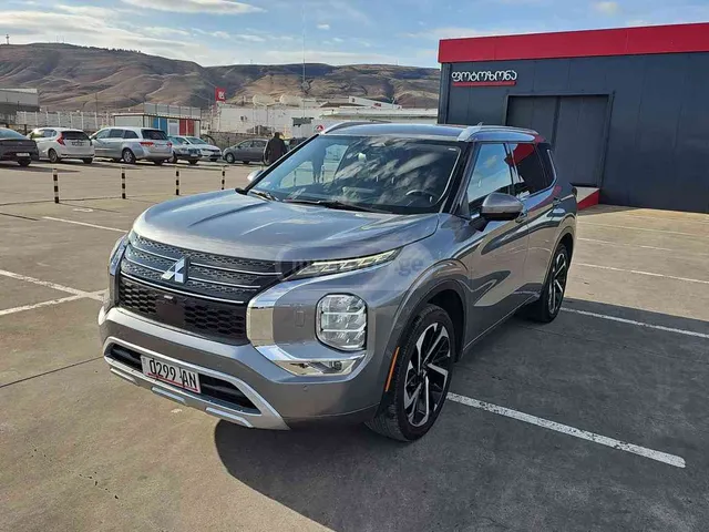 Mitsubishi Mitsubishi Outlander — миниатюра 1