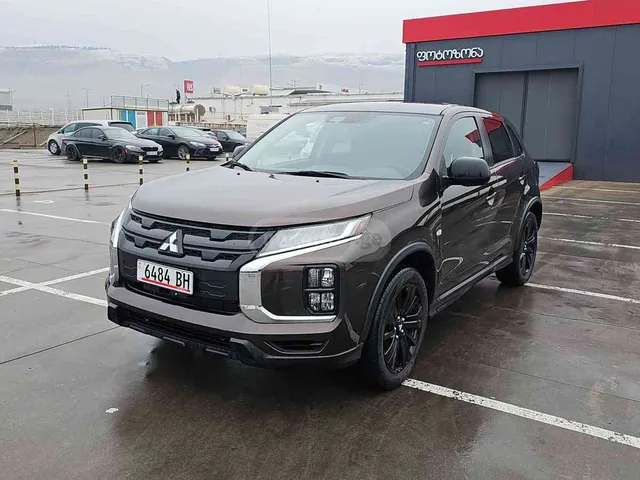 Mitsubishi Mitsubishi Outlander Sport — миниатюра 1