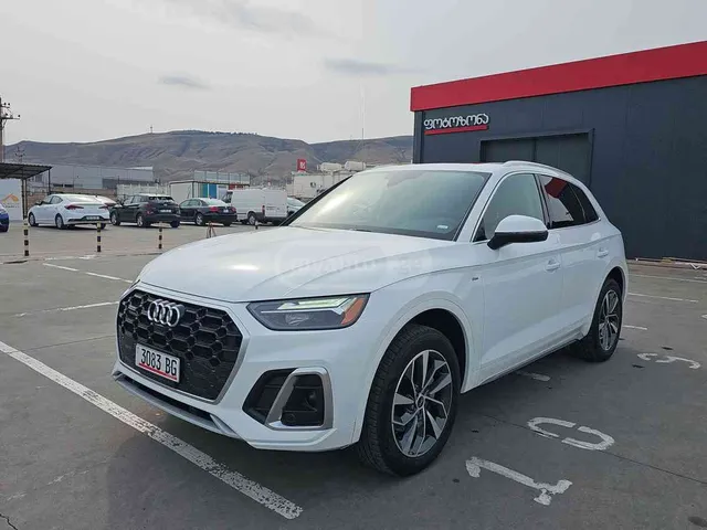 Audi Audi Q5 — миниатюра 1