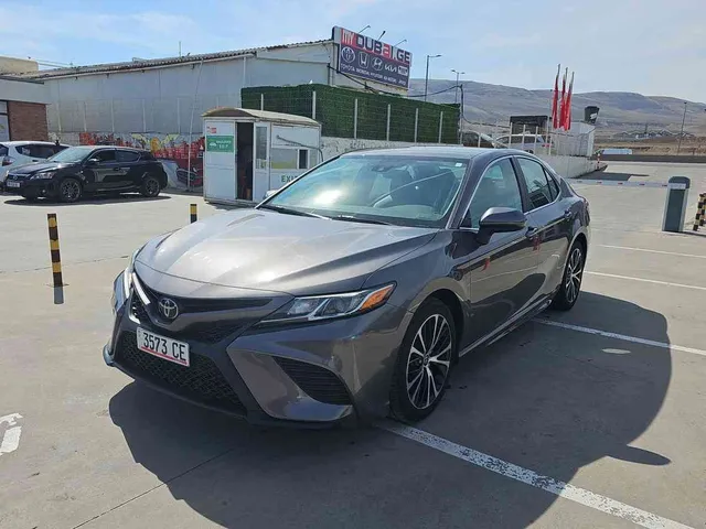 Toyota Toyota Camry — миниатюра 1