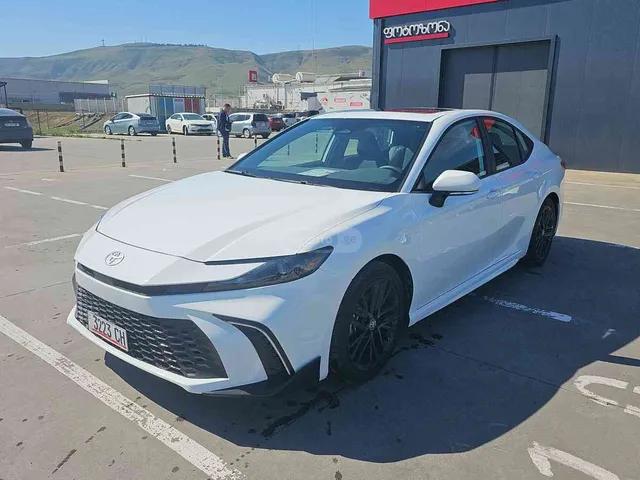 Toyota Toyota Camry — миниатюра 1