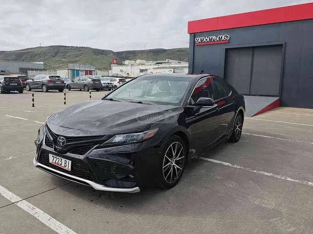 Toyota Toyota Camry — миниатюра 1