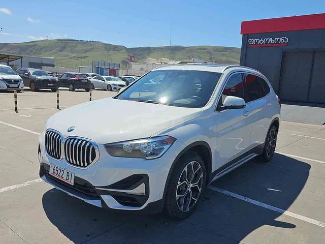 BMW Bmw X1 — миниатюра 1