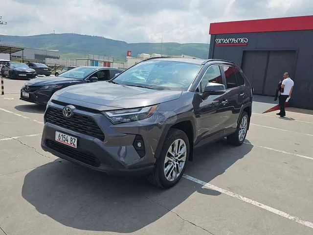 Toyota Toyota RAV4 — миниатюра 1