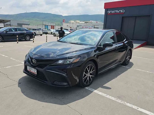 Toyota Toyota Camry — миниатюра 1