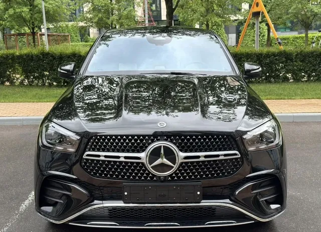 Mercedes-Benz FOR RENT — миниатюра 1
