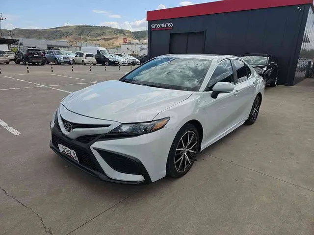 Toyota Toyota Camry — миниатюра 1