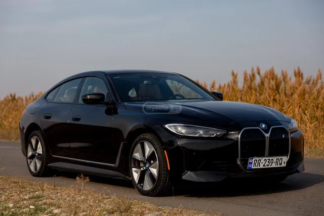 BMW eDrive35 4dr Rear-Wheel Drive — миниатюра 1