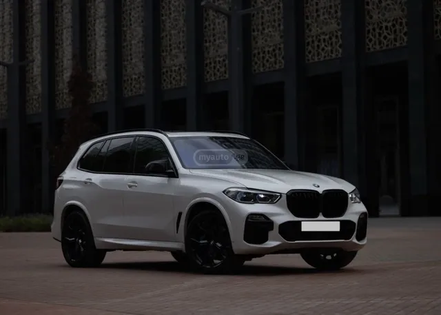 BMW xDrive40i 4dr All-Wheel Drive — миниатюра 1