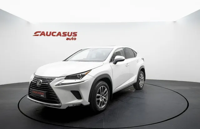 Lexus Base 4dr All-Wheel Drive CVT — миниатюра 1