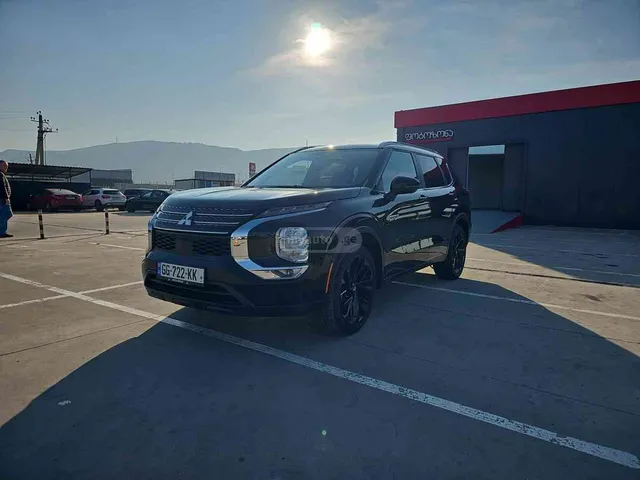 Mitsubishi Mitsubishi Outlander — миниатюра 1