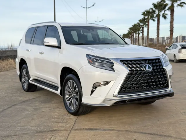 Lexus Luxury 4dr 4x4 Automatic — миниатюра 1