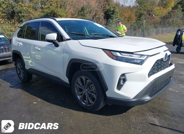 Toyota XLE Premium 4dr All-Wheel Driv — миниатюра 1