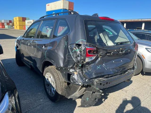 Subaru Base 4dr All-Wheel Drive CVT — миниатюра 1