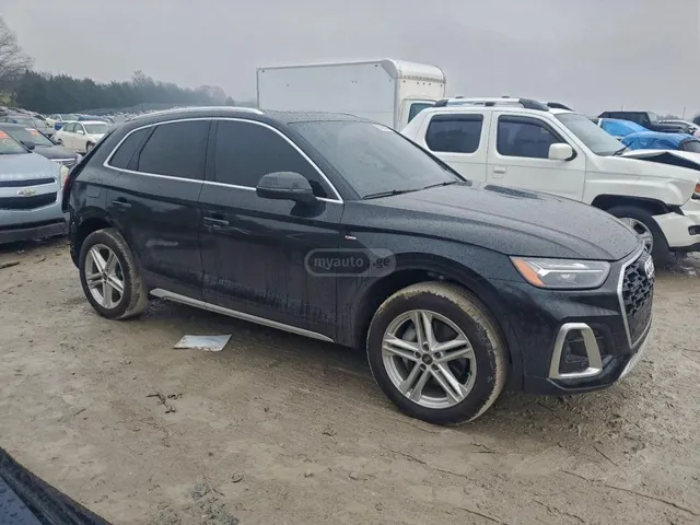 Audi 40 Premium 4dr All Wheel Drive — миниатюра 1