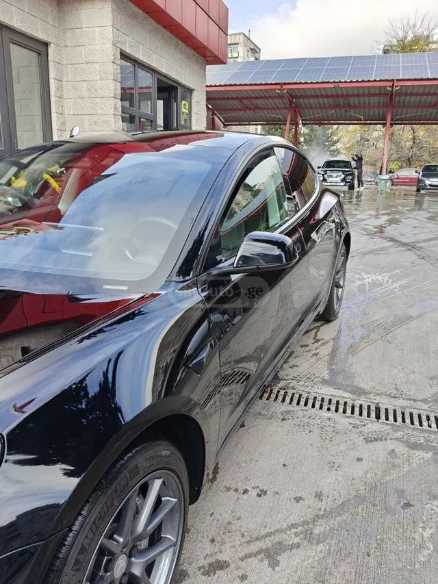 Tesla standart plus ccs