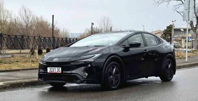 Toyota LE AWD-E — миниатюра 1