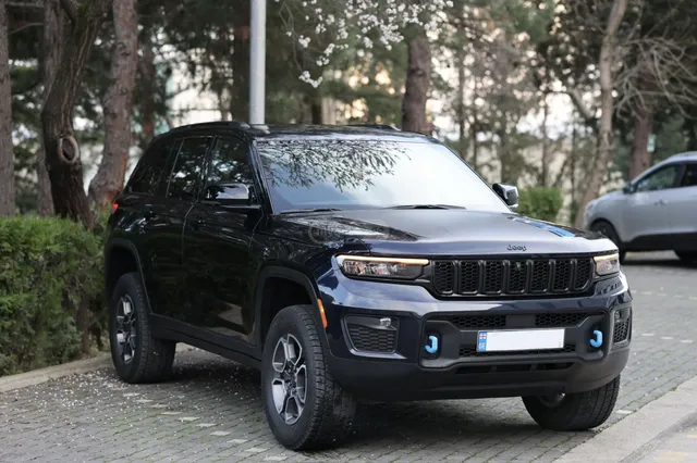 Jeep Trailhawk 4xe Plug-in Hybrid — миниатюра 1