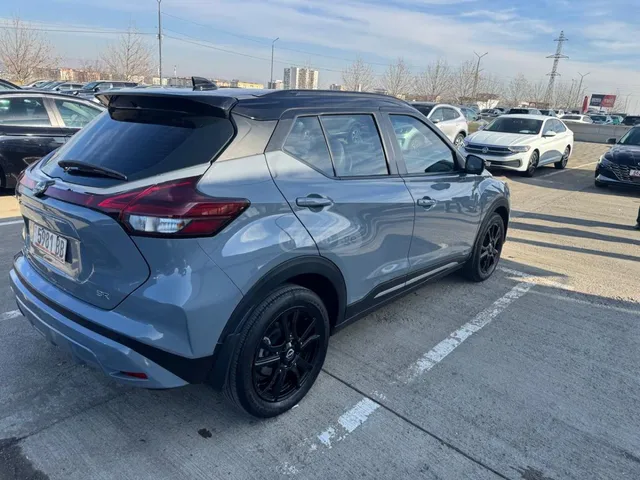 Nissan SV 4dr Front-Wheel Drive CVT — миниатюра 1