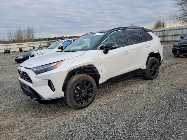 Toyota XSE HYBRID — миниатюра 1