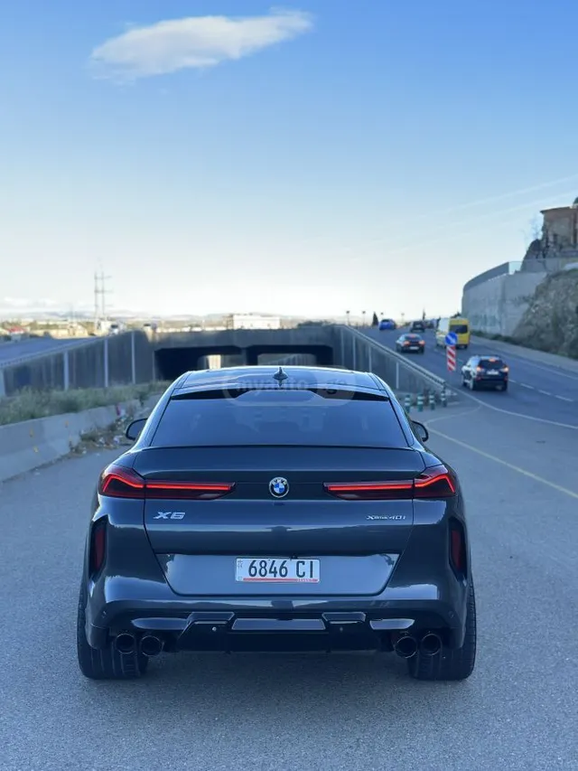 BMW xDrive40i 4dr All-Wheel Drive — миниатюра 1