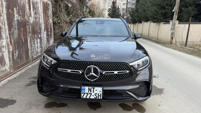Mercedes-Benz Base GLC 300 4dr All Wheel Dri — миниатюра 1