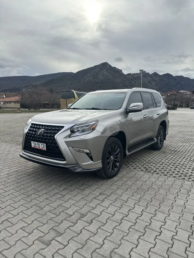 Lexus Luxury 4dr 4x4 Automatic — миниатюра 1