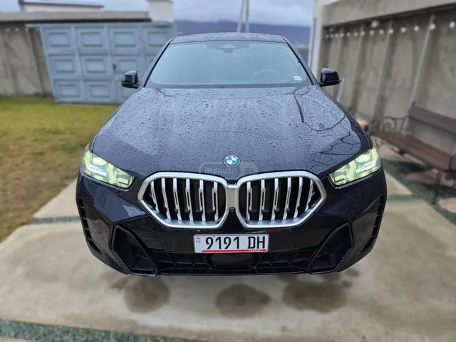 BMW xDrive40i 4dr All Wheel Drive — миниатюра 1