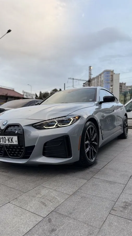 BMW eDrive40 4dr Rear-Wheel Drive — миниатюра 1