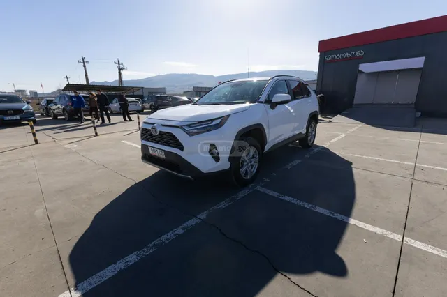 Toyota Toyota RAV4 — миниатюра 1