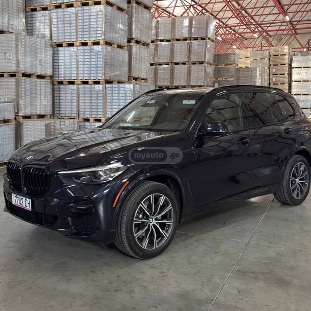 BMW xDrive40i 4dr All-Wheel Drive — миниатюра 1