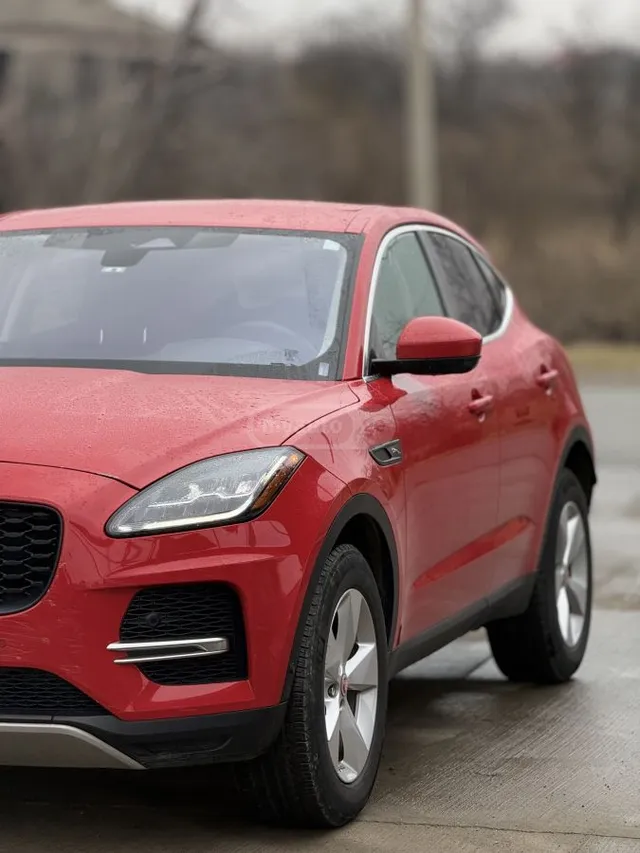 Jaguar P250 AWD Facelift Model — миниатюра 1