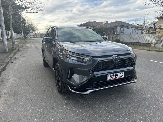 Toyota XSE 4dr All-Wheel Drive CVT — миниатюра 1