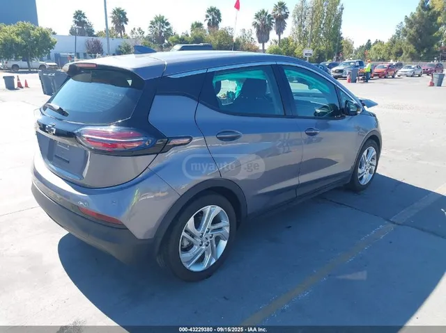 Chevrolet 1LT 4dr Wagon Automatic — миниатюра 1