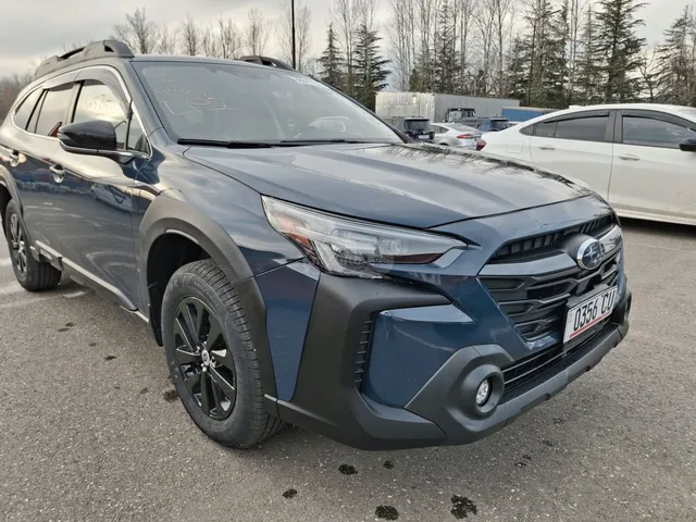 Subaru Base 4dr All-Wheel Drive CVT — миниатюра 1