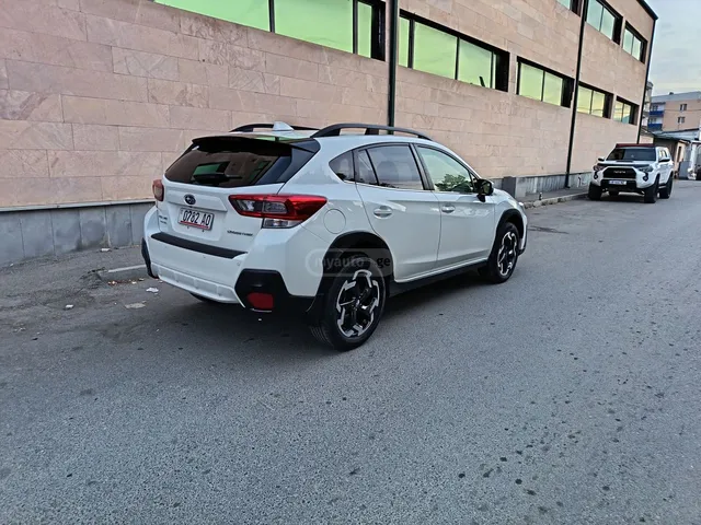 Subaru Limited 4dr All-Wheel Drive CV — миниатюра 1