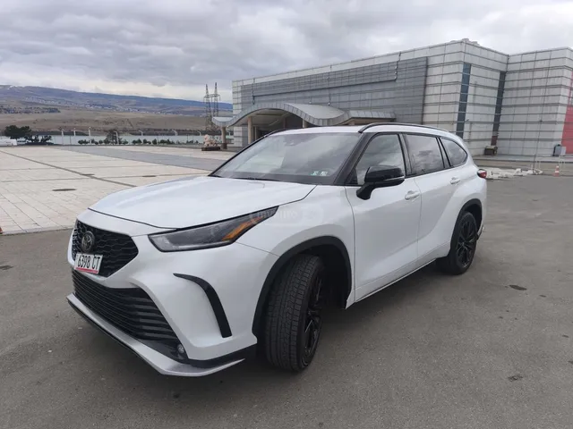 Toyota XLE 4dr All-Wheel Drive Automa — миниатюра 1