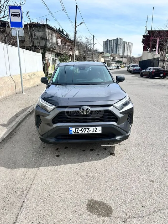 Toyota LE 4dr All-Wheel Drive Automat — миниатюра 1