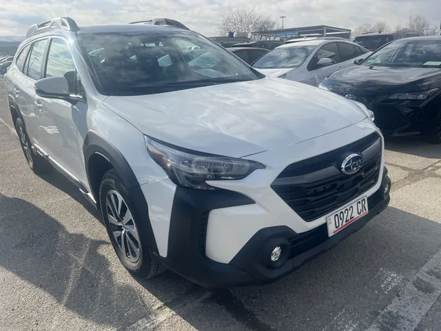 Subaru Base 4dr All Wheel Drive CVT — миниатюра 1