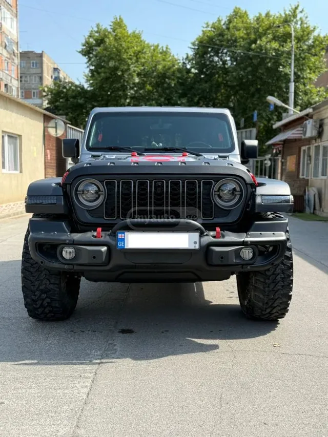 Jeep Rubicon 4dr 4x4 Crew Cab 5 ft. — миниатюра 1