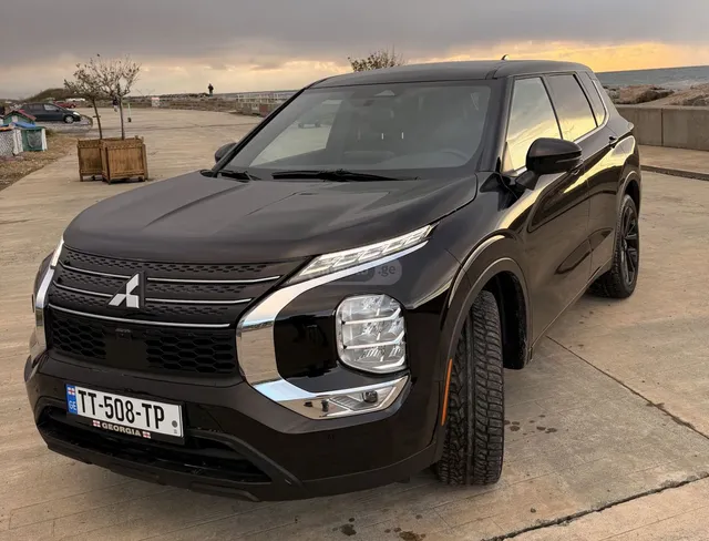 Mitsubishi SE Black Edition — миниатюра 1