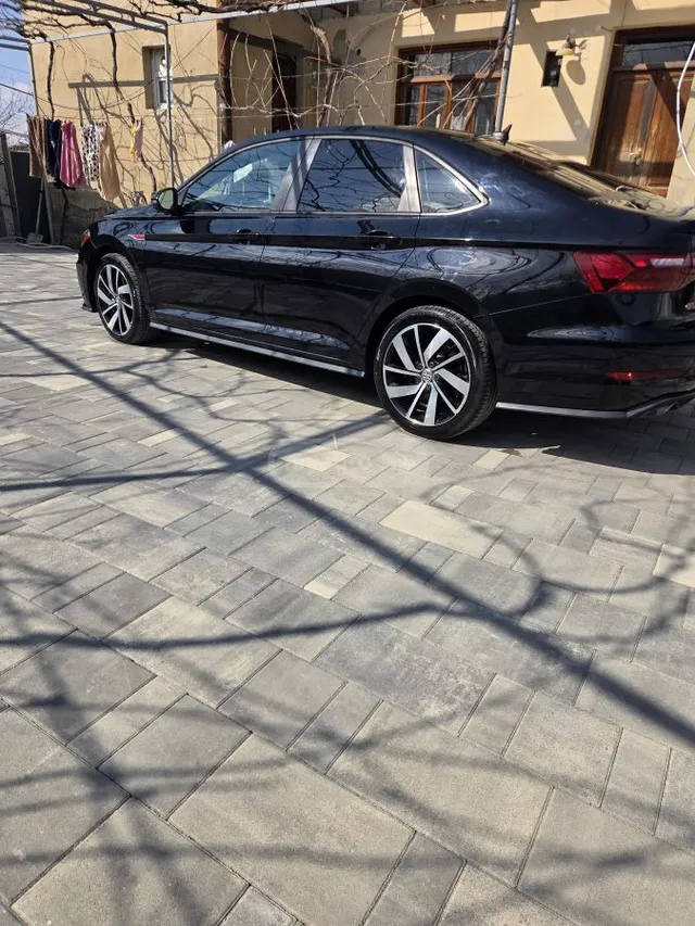 Volkswagen GLI — миниатюра 1