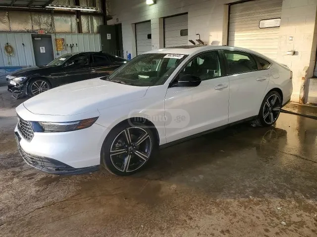 Honda Sport 4dr Sedan CVT — миниатюра 1