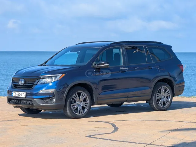 Honda Sport 4dr All-Wheel Drive Auto — миниатюра 1